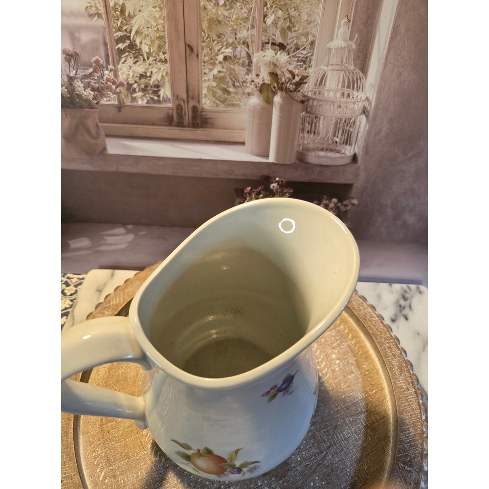 😎1980s‎ Botanical Fruit Ceramic Pitcher White Strawberry Grape Butterfly Vase - Picture 10 of 14